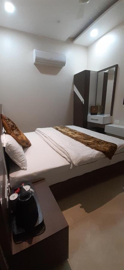 Gangānagar Amor Hotel المظهر الخارجي الصورة